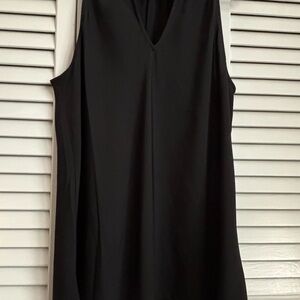 Buckhead Bettie Ruffled Black V-Neck Sleeveless Tank Top